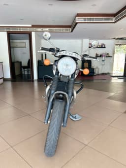Front view photo