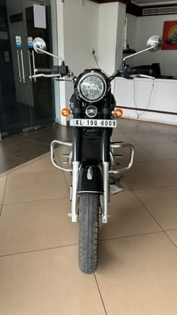 Front view photo